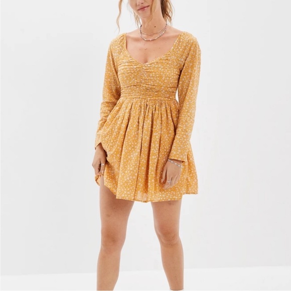American Eagle Outfitters Yellow floral long sleeve Dress - Picture 1 of 9